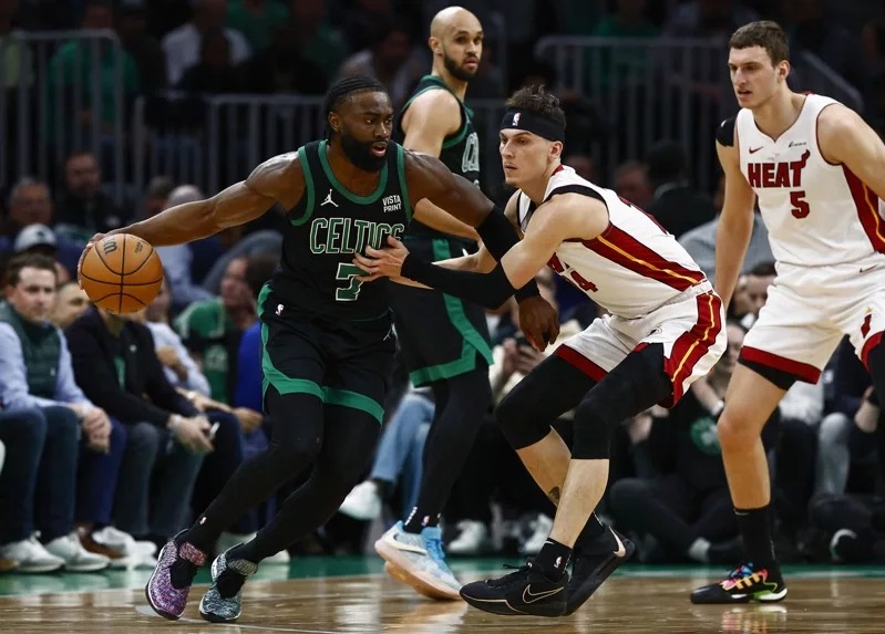 Dominant Celtics Eliminate Injury-Plagued Heat
